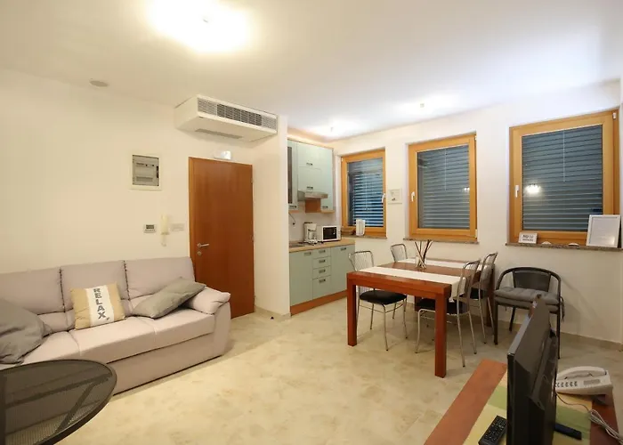 House With A Swimming Pool - Diklo, - 15336 بيت للعطل