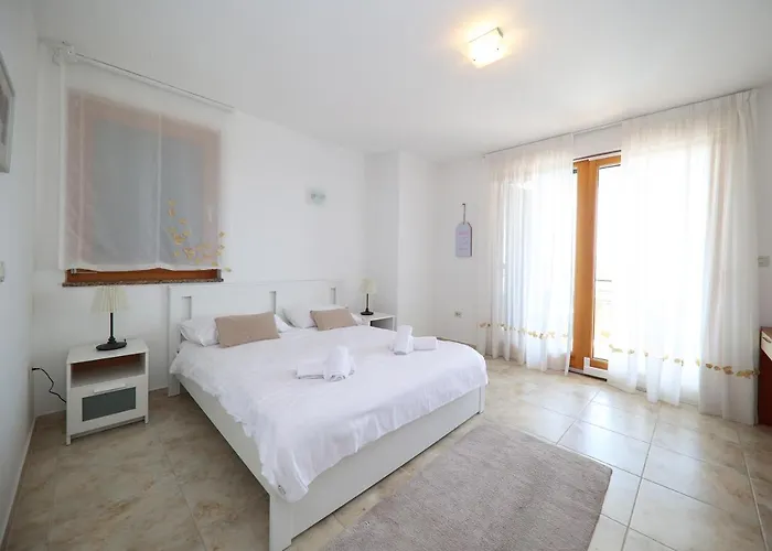 House With A Swimming Pool - Diklo, - 15336 بيت للعطل