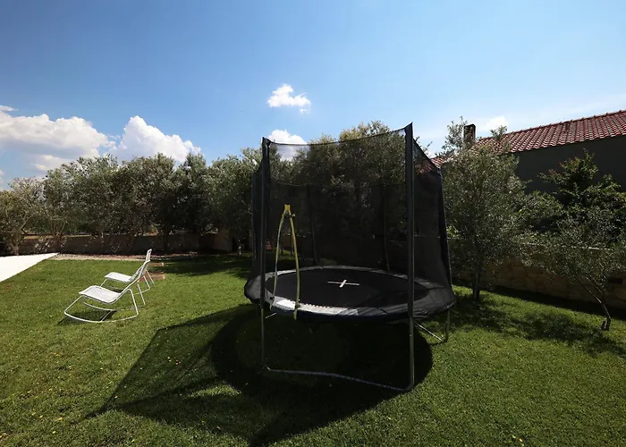 House With A Swimming Pool - Diklo, - 15336 بيت للعطل زادار